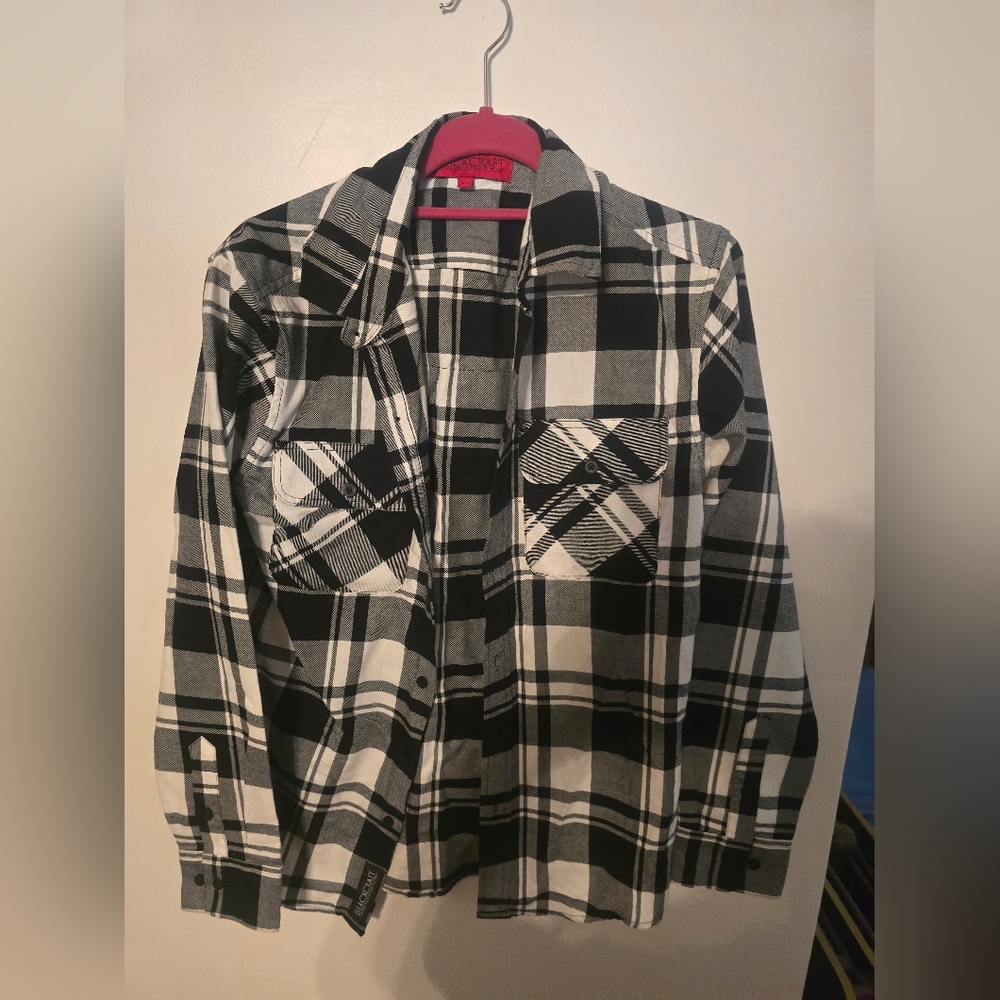 Plaid Black and White Women's Flannel Long Sleeve